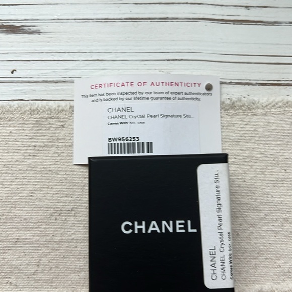 Chanel Signature Earrings - Picture 8 of 10